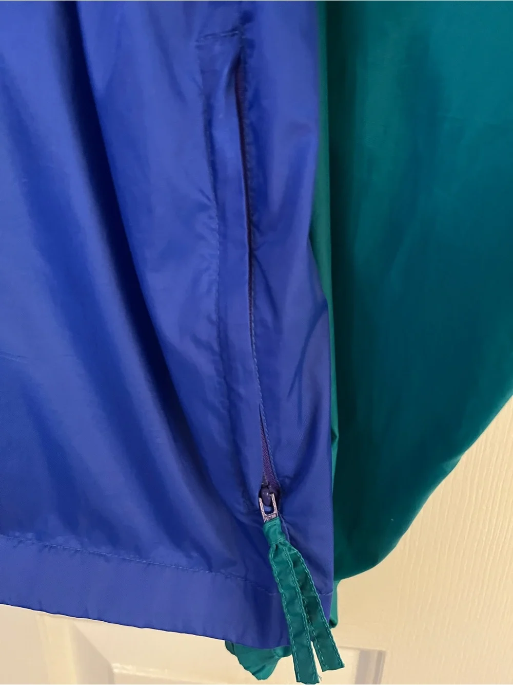 Vtg American Eagle Windbreaker Adult Hidden Hood Colorblock Teal/Purple 90’s Med